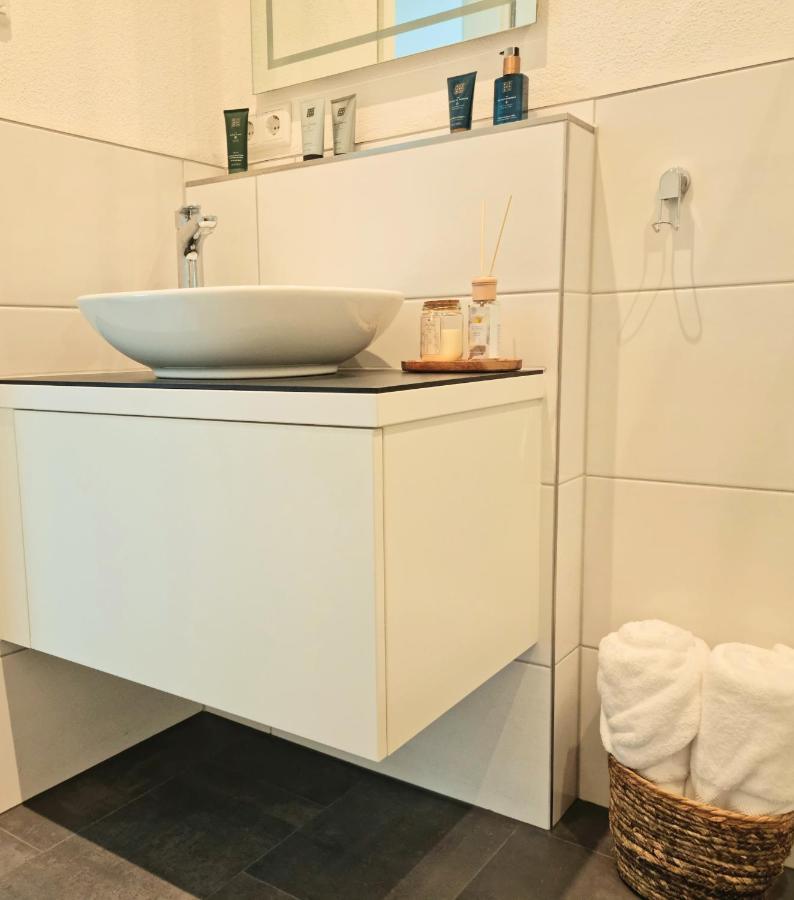 Homestay-Stylish, Zentral- Loft Apartment-Parking Ingolstadt Esterno foto